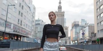 Women's Athleisure Style 2025: Chic & Comfortable Trends - Cover Image