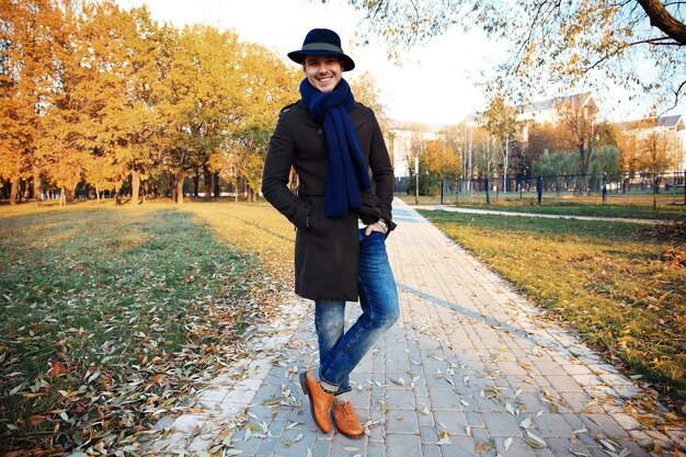 Upgrade Your Wardrobe: 5 Essential Men’s Style Pieces for Fall 2025