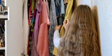 Capsule Wardrobe Challenge: 30 Outfits from 10 Pieces! - Cover Image