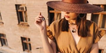 Accessorize Like a Pro: The Ultimate Guide to Elevating Your Look Accessorize Like a Pro: The Ultimate Guide to Elevating Your Look - Cover Image