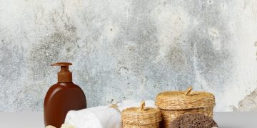 Fragrance Allergies in the US: Irritants & Hypoallergenic Alternatives - Cover Image