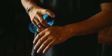 The Art of Fragrance Application: Maximize Sillage and Longevity The Art of Fragrance Application: Maximize Sillage and Longevity (US Edition) - Cover Image